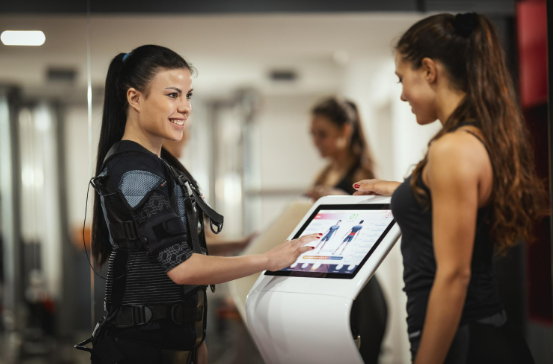 software para centros deportivos funciones precios